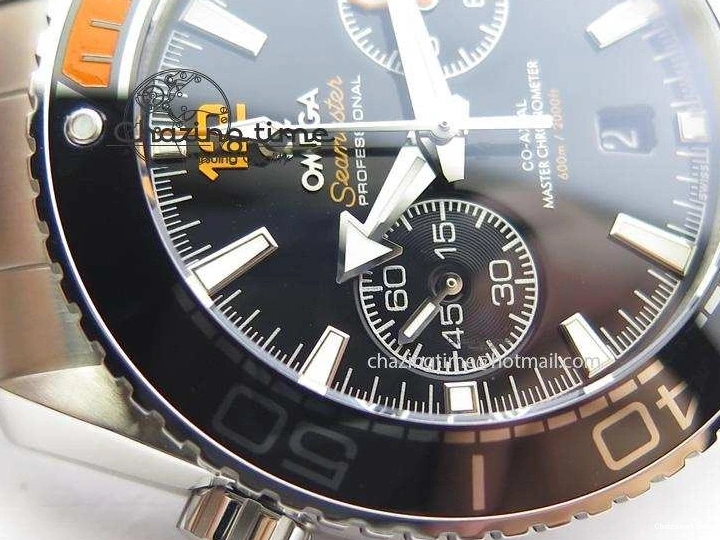 0715 UrbanChic Master Chronometer 45mm SS JHF Black Dial On SS Bracelet A 8248